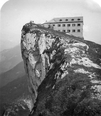 Hotel na vrcholu hory Schafberg, Salzkammergut, Rakousko, 1900. od Wurthle and Sons
