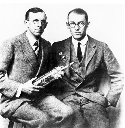Clinton J Davisson a Lester H Germer, američtí fyzici, c 1927 od Frederick (attr. to) Barnard