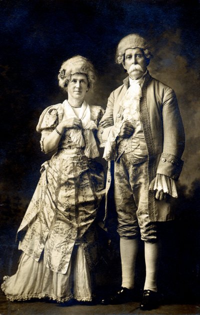 Pár v maškarním kostýmu z 18. století (foto) od Hippolyte Lalaise Devéria
