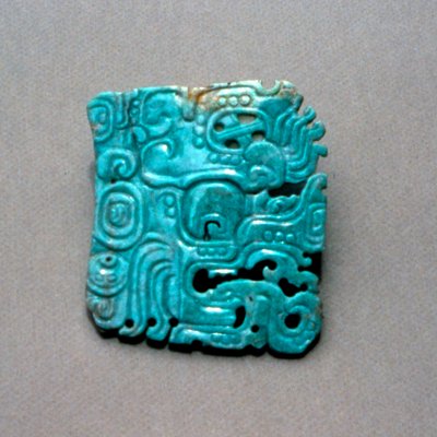 Rytina Itzamna z hrobky v Topoxte, Peten, Guatemala, klasické období, cca 300-900 našeho letopočtu (nefrit) od Hippolyte Lalaise Devéria