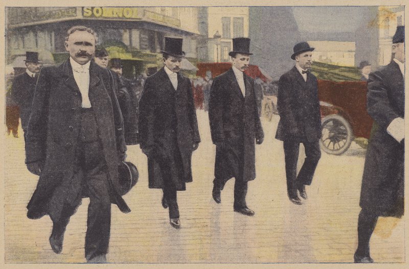 Pohřeb Jorge Chavez, peruánský letec zabit při pokusu o první let nad Alpami (barevné foto) od (after) English photographer