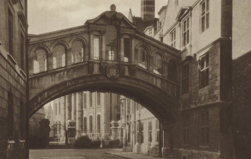 Hertford College, The Bridge (černobílá fotografie) od (after) English photographer