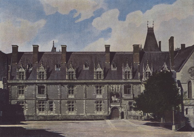 Chateau de Blois, fasáda na nádvoří (barevné foto) od (after) French Photographer