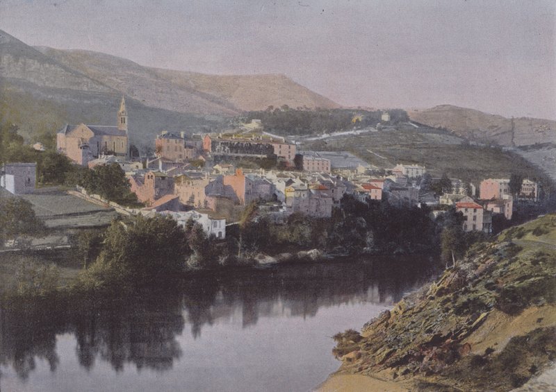 Creyssels on the Tarn (barevné foto) od (after) French Photographer