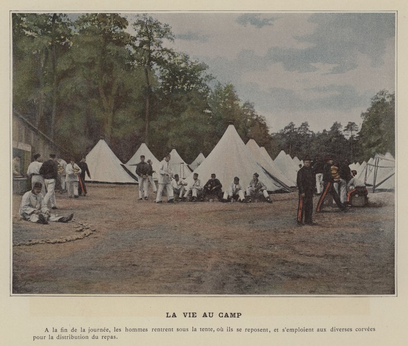 Camp Life (barevné foto) od (after) French Photographer
