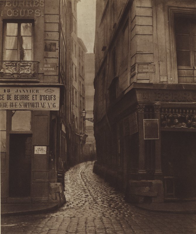 Rue Tirechappe, převzato z rue Saint-Honore, zbořeno pro rue du Pont-Neuf (černobílá fotografie) od (after) French Photographer