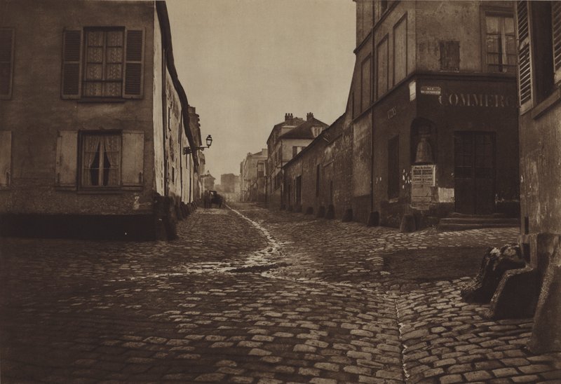 Rue du Cendrier, okres Saint-Marcel (černobílá fotografie) od (after) French Photographer
