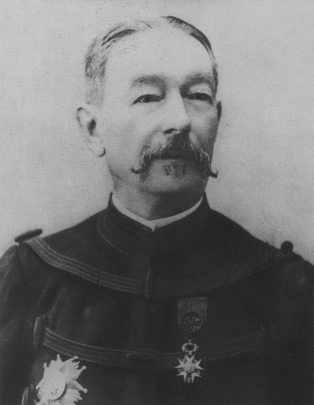 General Mercier (černobílá fotografie) od (after) French Photographer