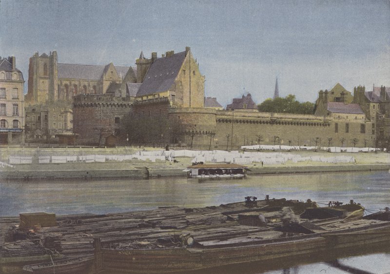 Nantes, hrad (barevné foto) od (after) French Photographer