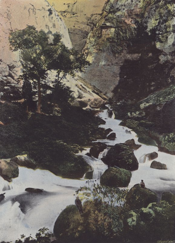 Zdroj Sorgue ve Fontaine de Vaucluse (barevná fotografie) od (after) French Photographer