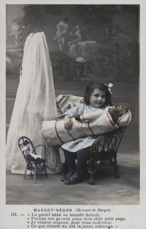 Holčička s panenkou od French Photographer