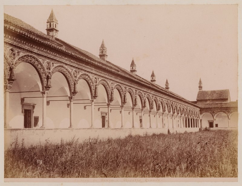 La Certosa di Pavia: Velké nádvoří (čb fotografie) od Alfredo Noack