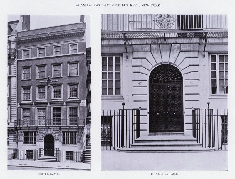 Charles A Platt: 47 a 49 East Sixty-Fifth Street, New York, Front Elevation, Detail vchodu (č/b foto) od American Photographer (after)