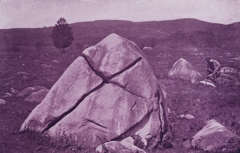 Cross Rock, poblíž Pittsfield, Massachusetts (černobílá fotografie) od American Photographer (after)