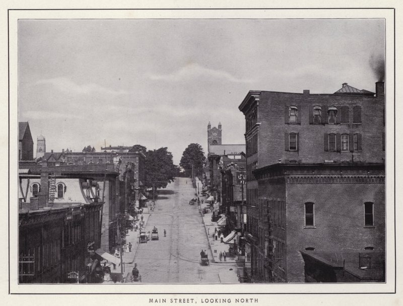 Jamestown, NY: Main Street, při pohledu na sever (černobílá fotografie) od American Photographer (after)