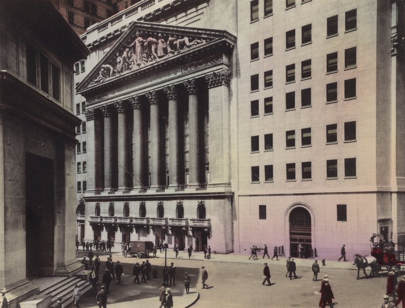 New York: JP Morgan and Co; Newyorská burza (foto) od American Photographer (after)