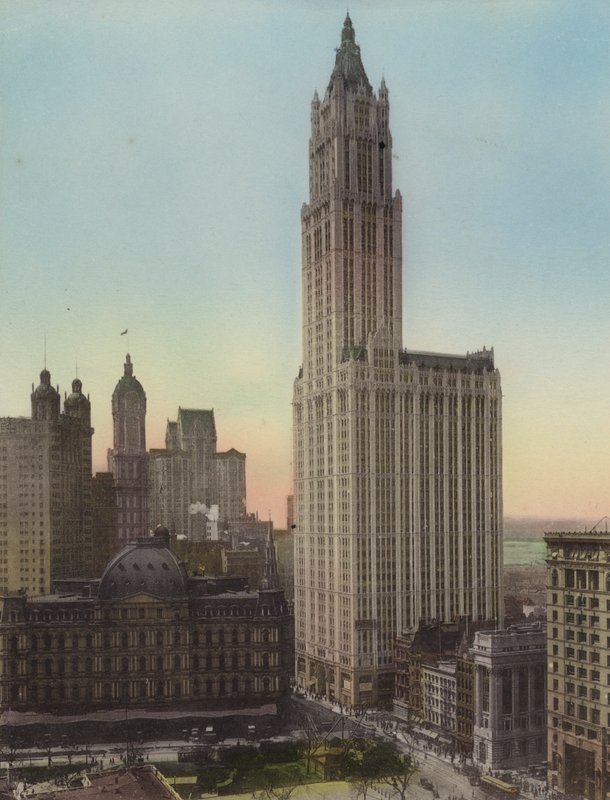 New York: Pošta; Woolworth Building (foto) od American Photographer (after)