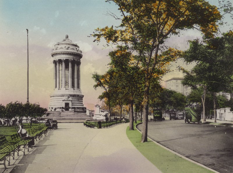 New York: Památník vojáků a námořníků, Riverside Drive (foto) od American Photographer (after)