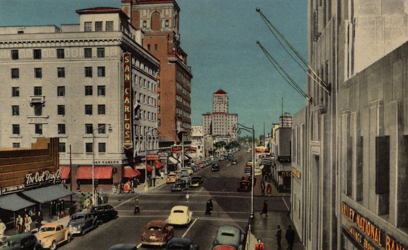 Phoenix, Arizona: Central Avenue, Pohled na sever od hotelu Adams (foto) od American Photographer (after)