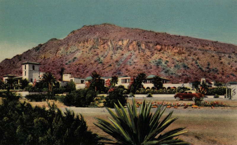Phoenix, Arizona: Paradise Inn (foto) od American Photographer (after)