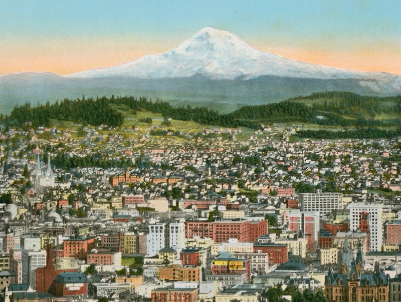 Portland, Oregon, Mount Hood v dálce (foto) od American Photographer (after)