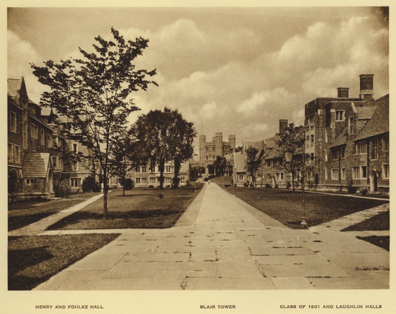 Princetonská univerzita: Henry a Foulke Hall; Blairova věž; Třída z roku 1901 a Laughlin Halls (č/b foto) od American Photographer (after)