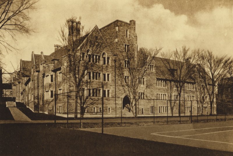 Princetonská univerzita: Walkerova kolej (černobílá fotografie) od American Photographer (after)