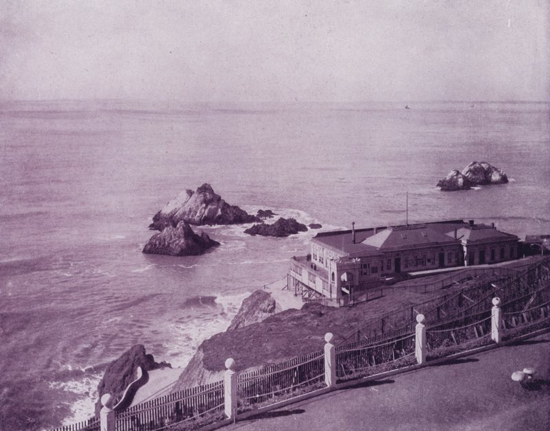 Seal Rocks a Cliff House u Golden Gate, San Francisco (černobílá fotografie) od American Photographer (after)