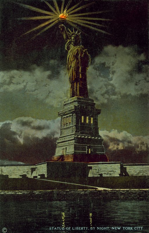Socha svobody, New York City, New York, USA (barevné foto) od American Photographer (after)