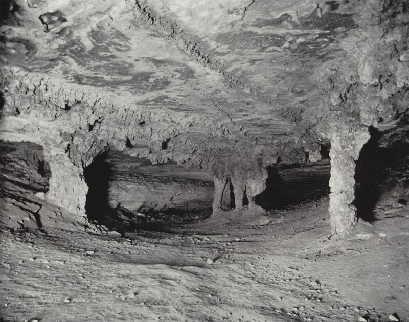 Svatební komnata, Mammoth Cave, Kentucky (č/b foto) od American Photographer (after)