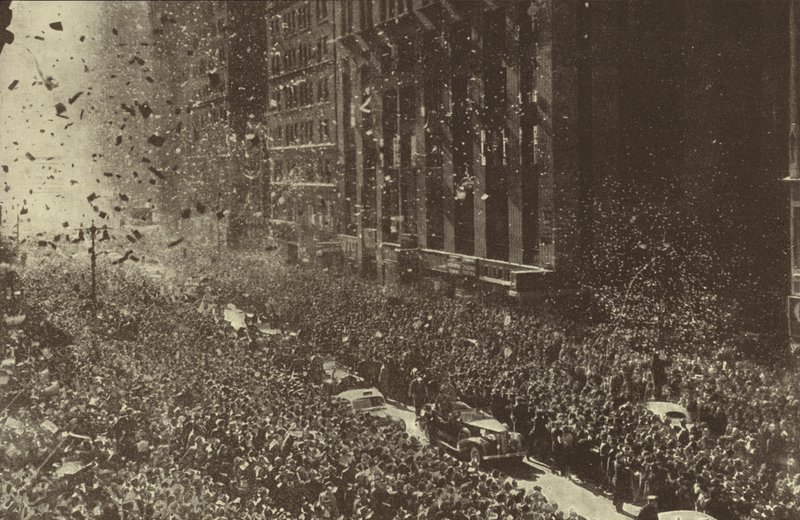 Americký prezident Franklin D Roosevelt byl nadšeně vítán v New Yorku poté, co byl zvolen na třetí funkční období, prosinec 1940 (černobílá fotografie) od American Photographer (after)