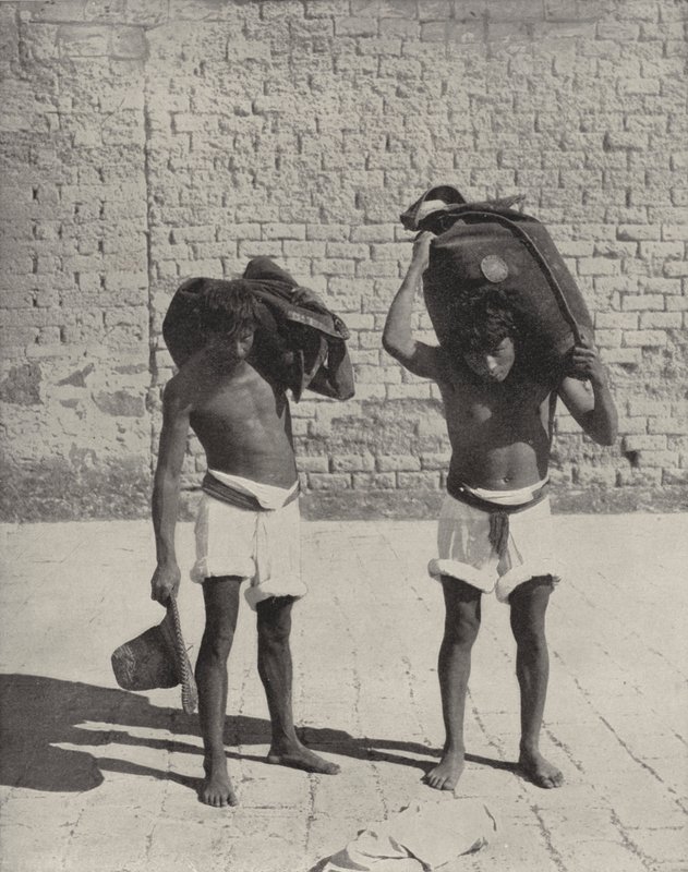 Vodní nosiče v Guanajuato (černobílá fotografie) od American Photographer (after)