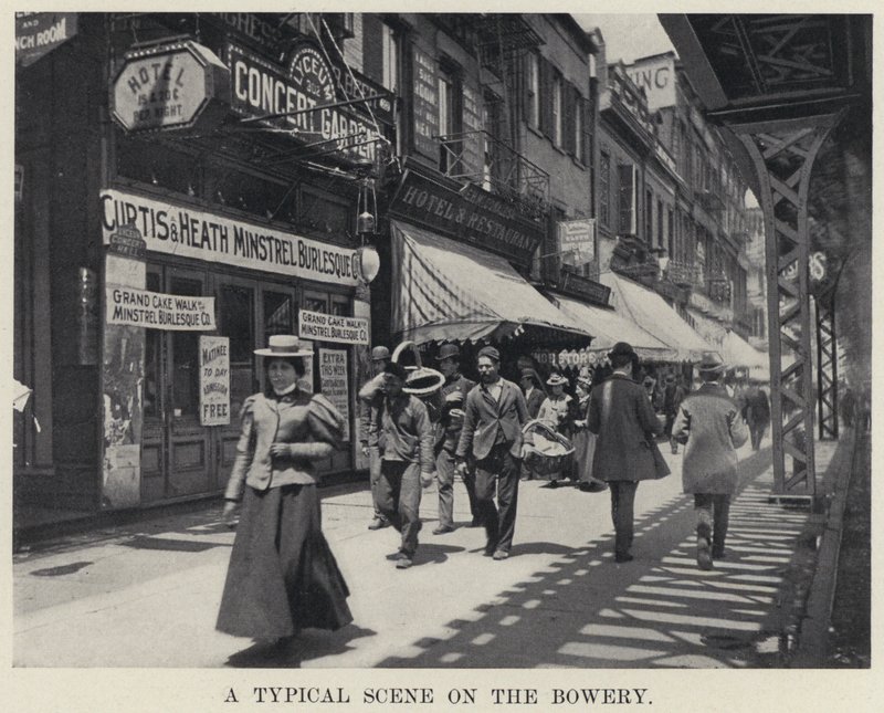 Typická scéna na Bowery (černobílá fotografie) od American Photographer