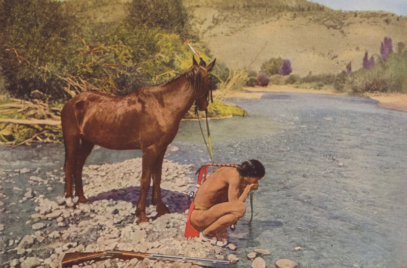 Apačský bojovník, Rio Navaho Arizona (kolorovaná fotografie) od American Photographer