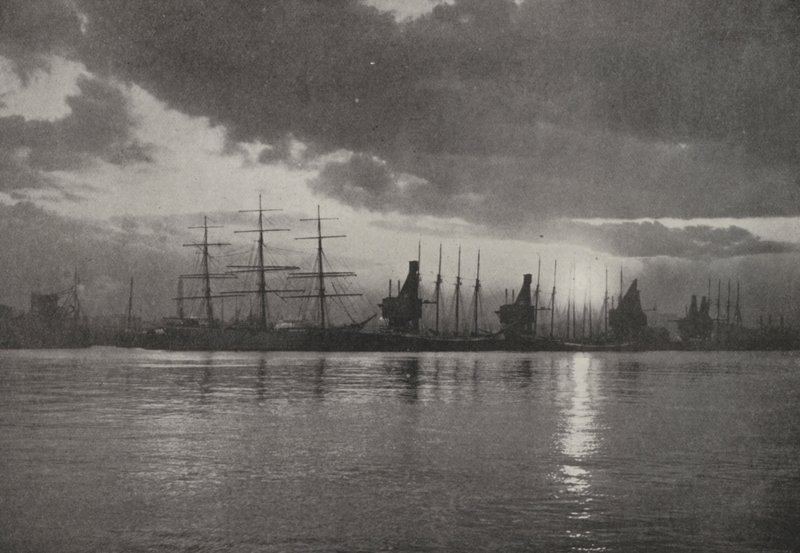 Boston: "Outward Bound" (čb fotografie) od American Photographer