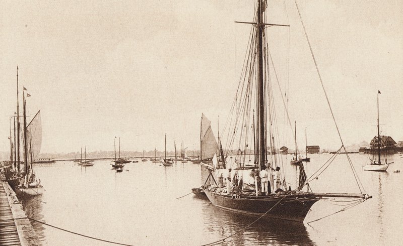 Buffalo Harbor, Buffalo, Yacht Club, Buffalo, New York (čb fotografie) od American Photographer