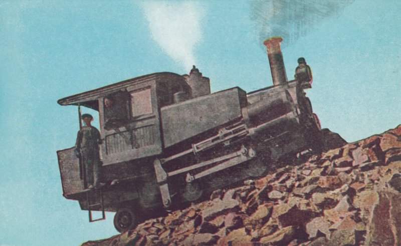 Zubový motor při výstupu na Pikes Peak, Colorado (barevné foto) od American Photographer