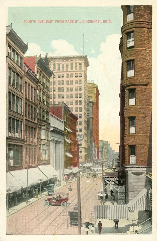 Fourth Avenue, východně od Race Street, Cincinnati, Ohio (kolorovaná fotografie) od American Photographer