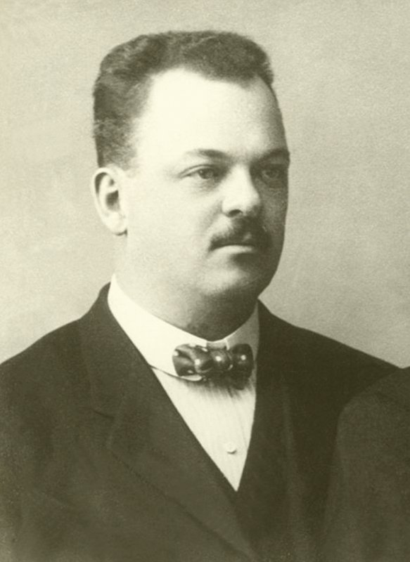 Gideon Sundback (čb fotografie) od American Photographer