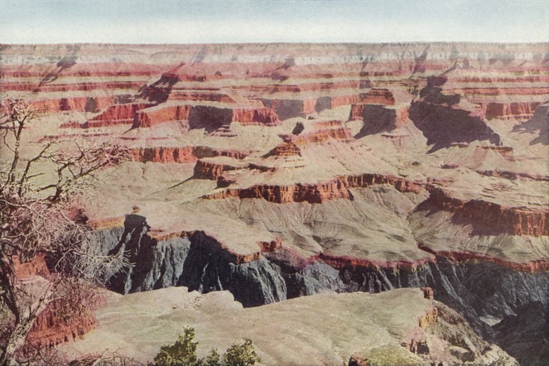 Grand Canyon, Arizona, při pohledu naproti Yavapai Point (barevná fotografie) od American Photographer