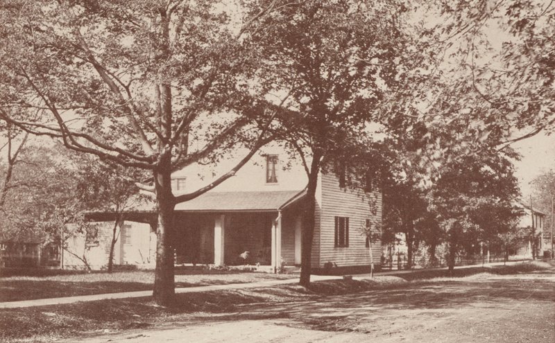 Domov "Minervy", prvního ženského literárního klubu, New Harmony, Indiana (čb fotografie) od American Photographer