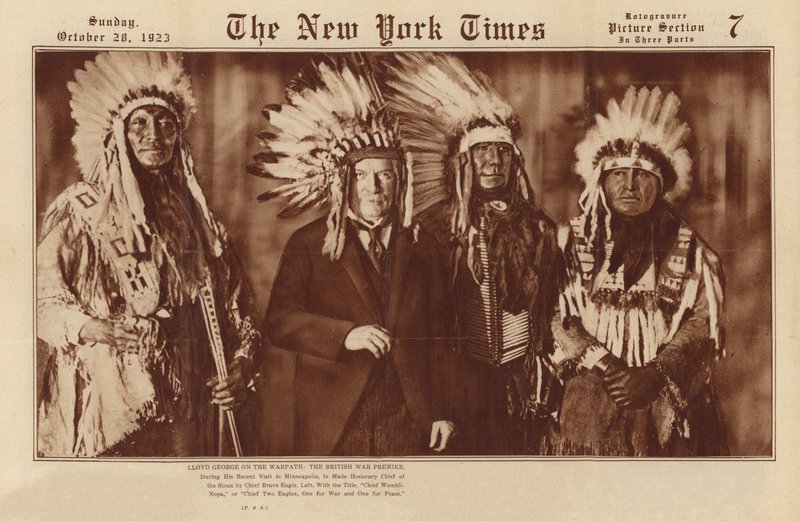 Lloyd George na válečné stezce: britský válečný premiér (čb fotografie) od American Photographer