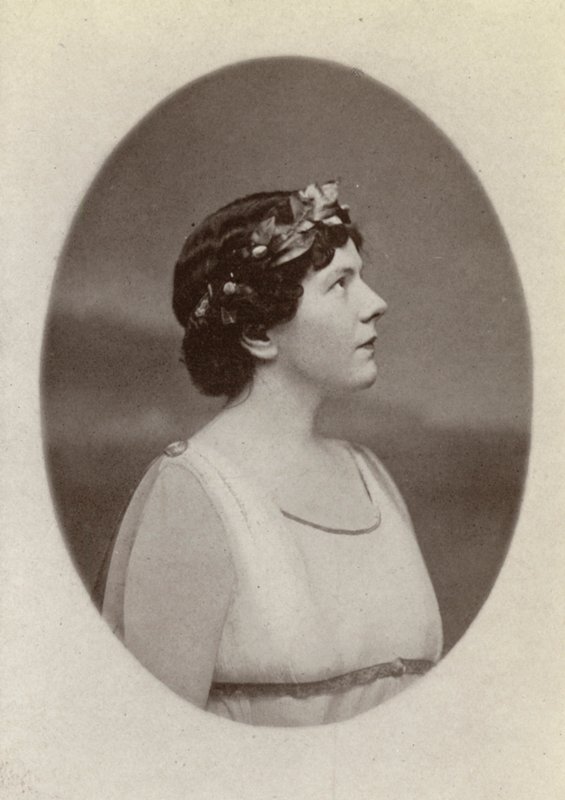 Louise Homer jako Orfeus v představení "Orfeus a Euridika" (čb fotografie) od American Photographer