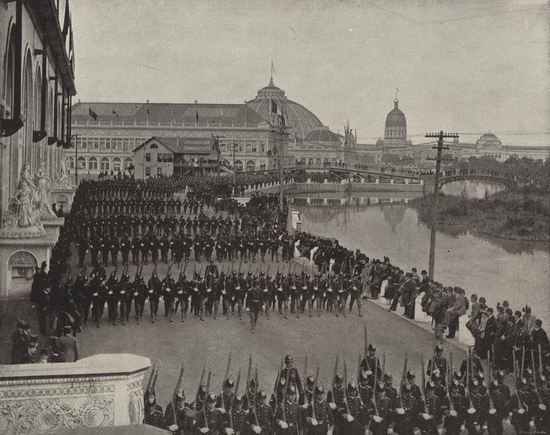 Vojenská přehlídka v Den zasvěcení od American Photographer