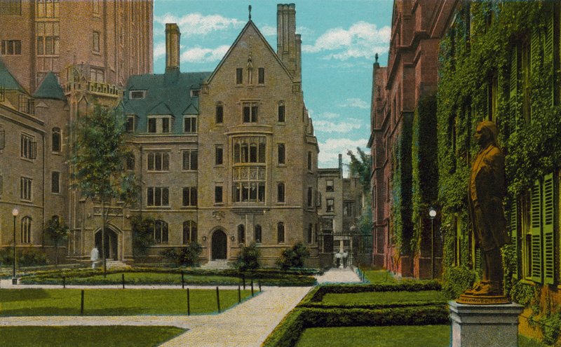 New Haven, Conn: (barevné foto): Bingham Hall a Connecticut Hall, Yale University (barevné foto) od American Photographer