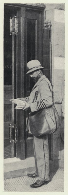 Pošťák (černobílá fotografie) od American Photographer