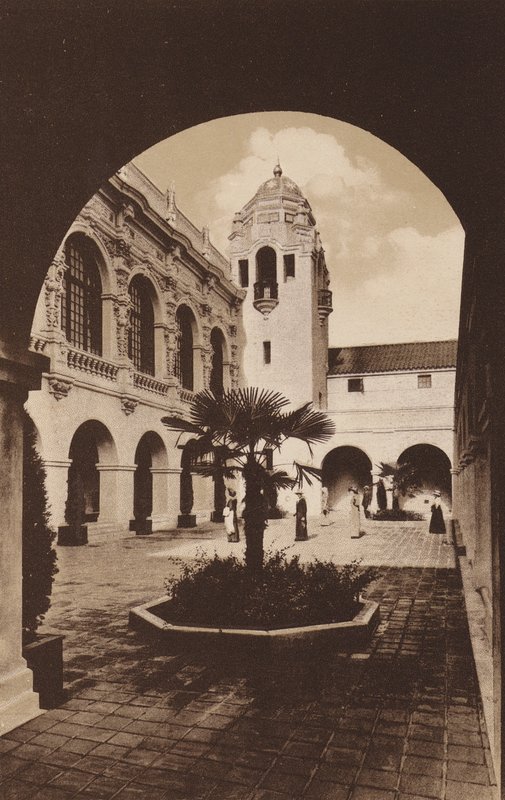San Diego: Patio of Southern California Counties Building, Panama-California Exposition (čb fotografie) od American Photographer