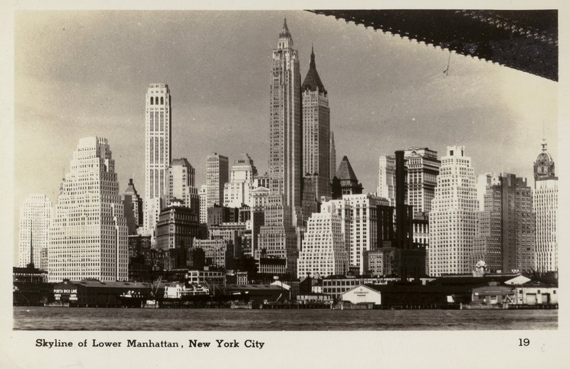 Panorama dolního Manhattanu, New York, USA (čb fotografie) od American Photographer