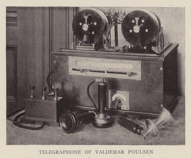 Telegraf Valdemara Poulsena (čb fotografie) od American Photographer
