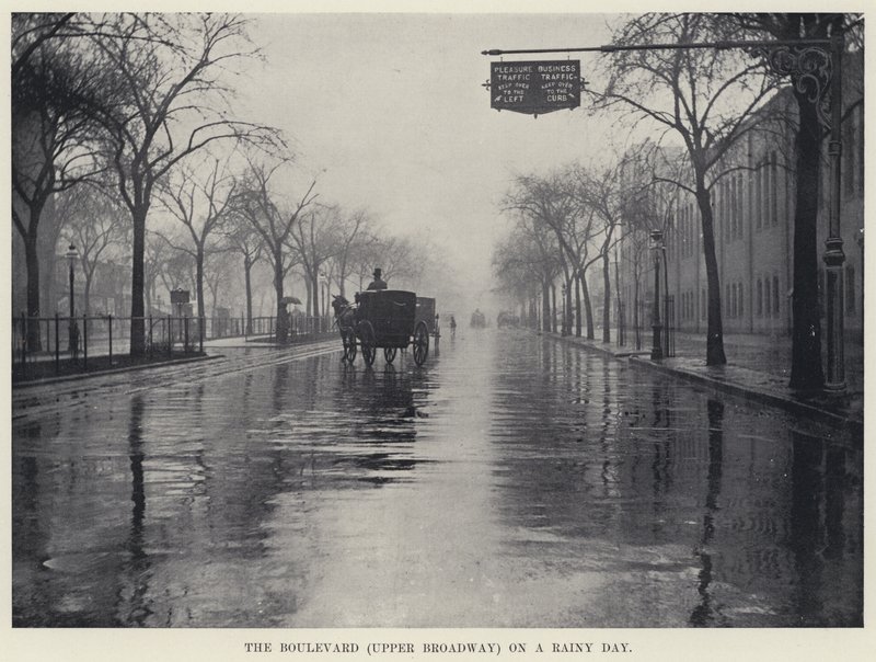 Boulevard (Upper Broadway) za deštivého dne (černobílá fotografie) od American Photographer